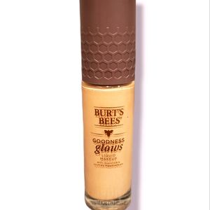 Burt's goodness glows liquid makeup foundation